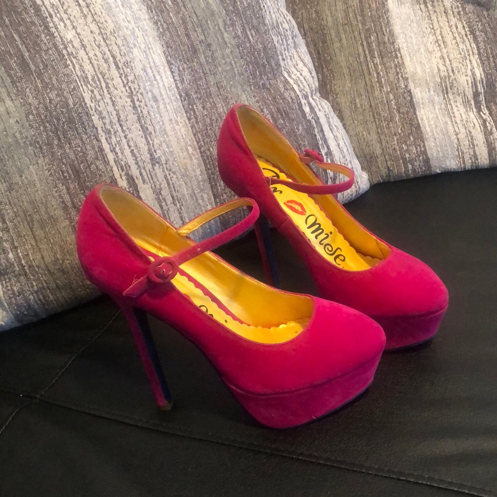 Fuschia Mary Janes!
